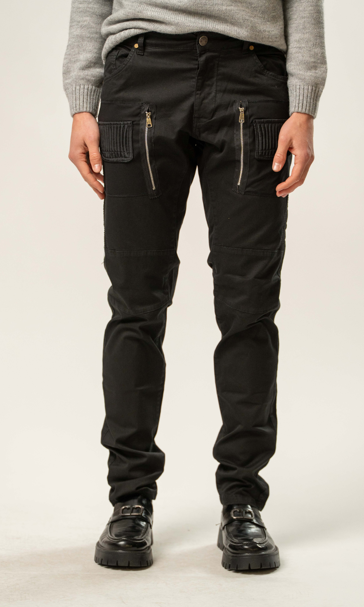 Pantalone cargo con zip
