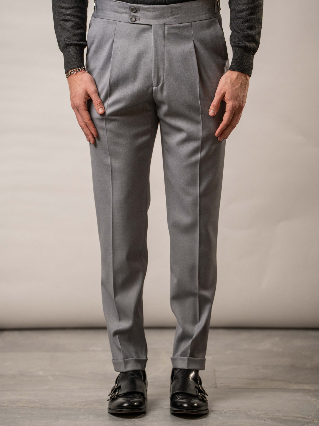 Pantalone con pinces – Karl Mommoo