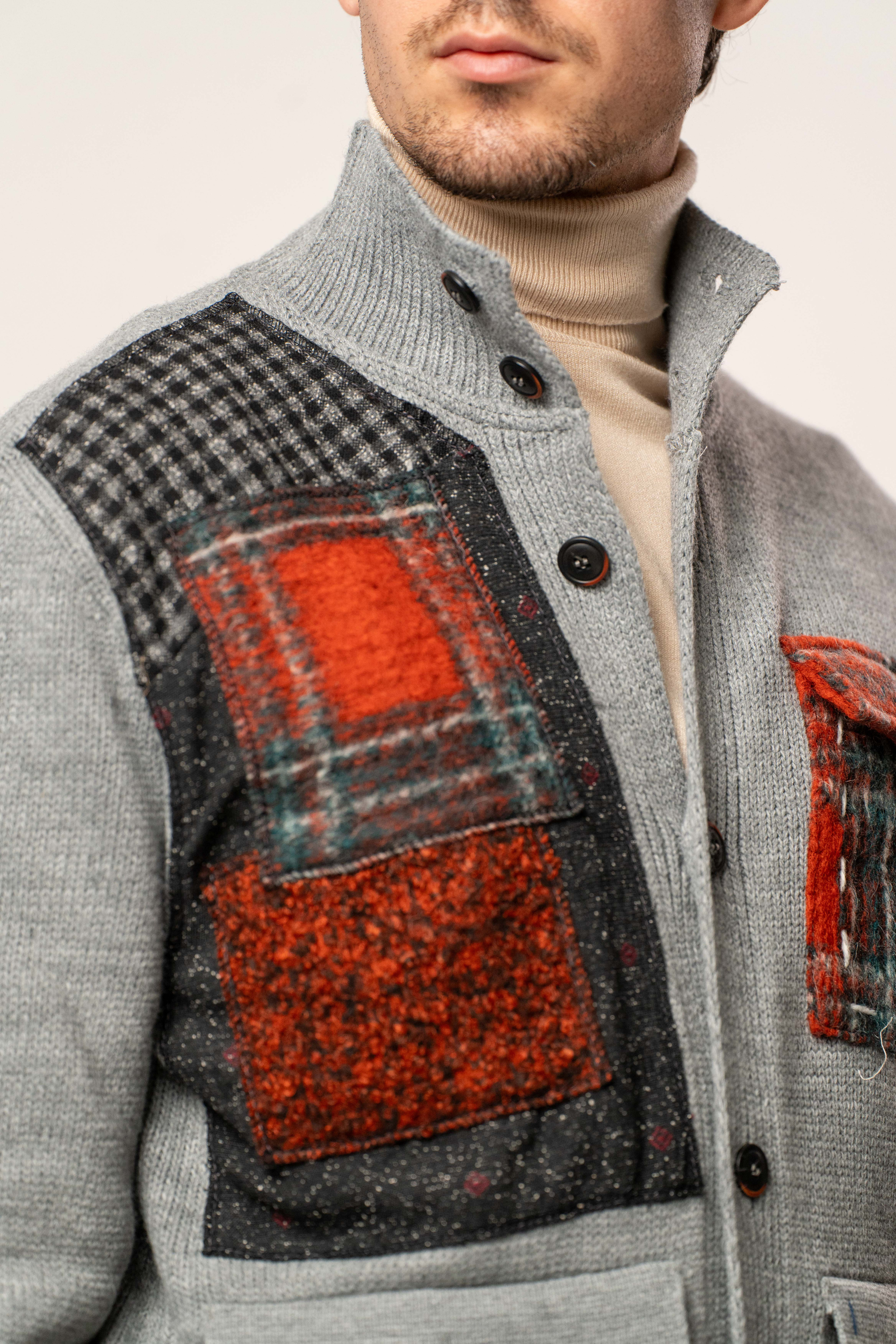 Cardigan con Inserti a contrasto