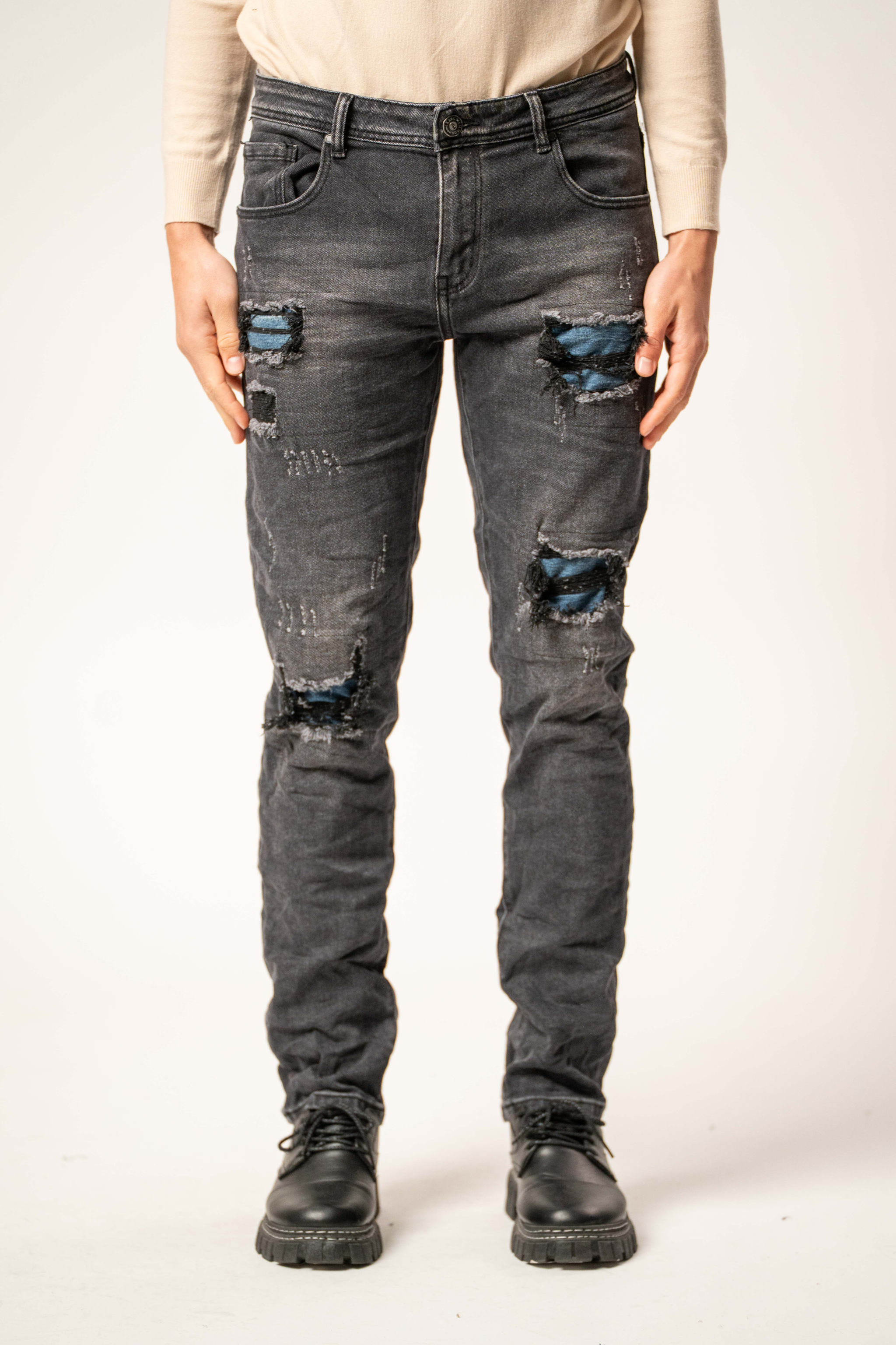 Jeans Black Denim con Toppe