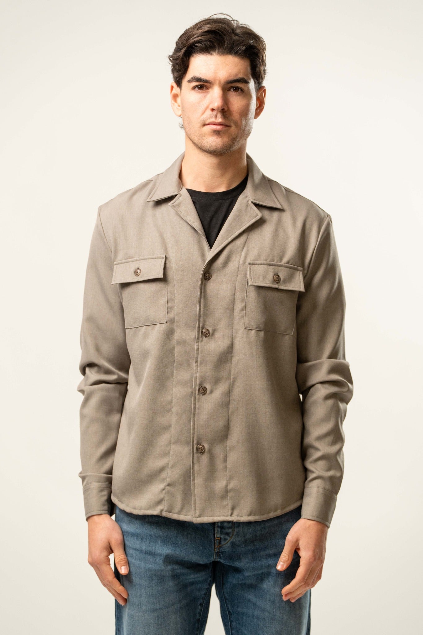 Giacca camicia uomo in tessuto tecnico color sabbia