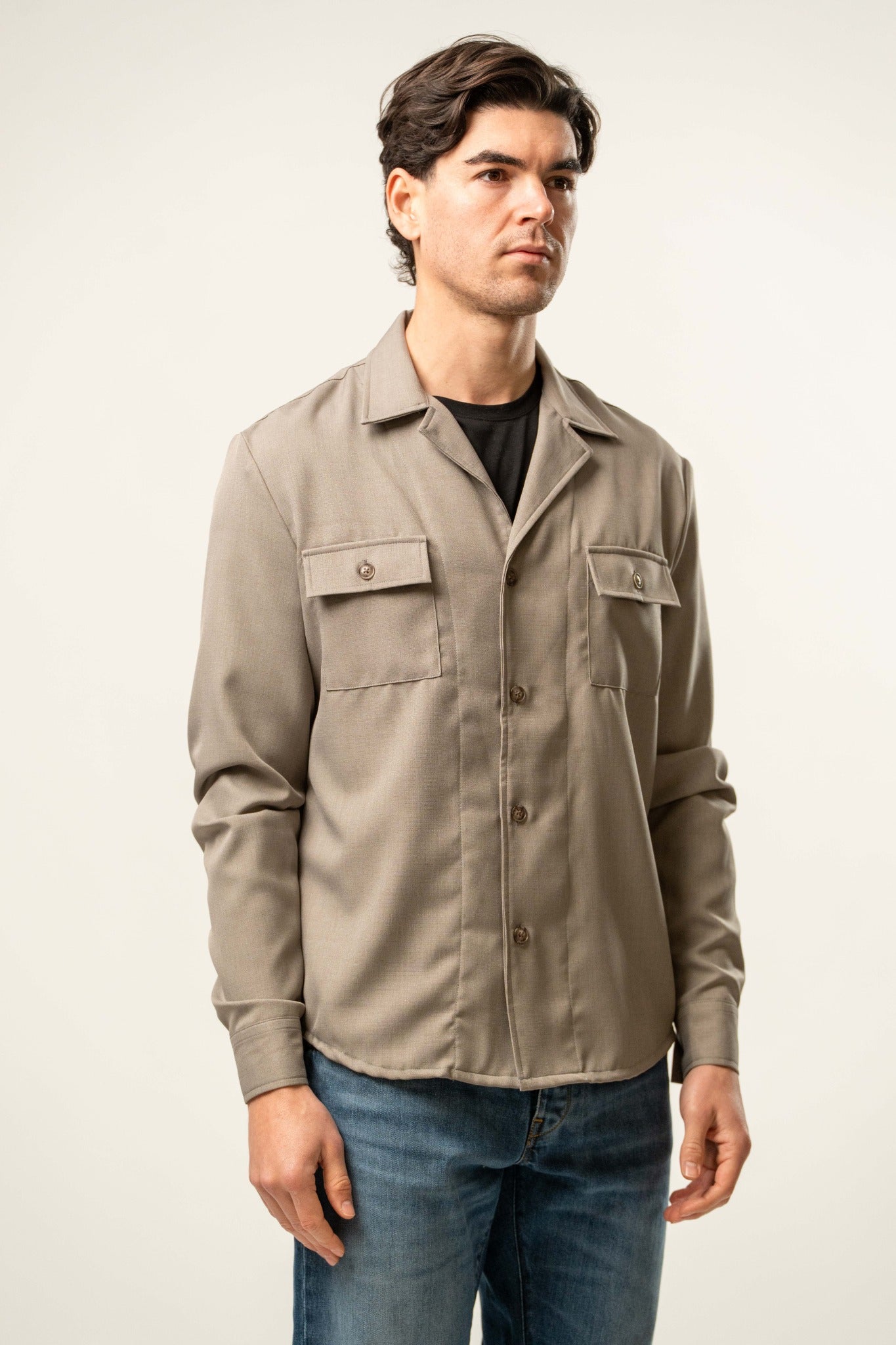 Giacca camicia uomo in tessuto tecnico color sabbia