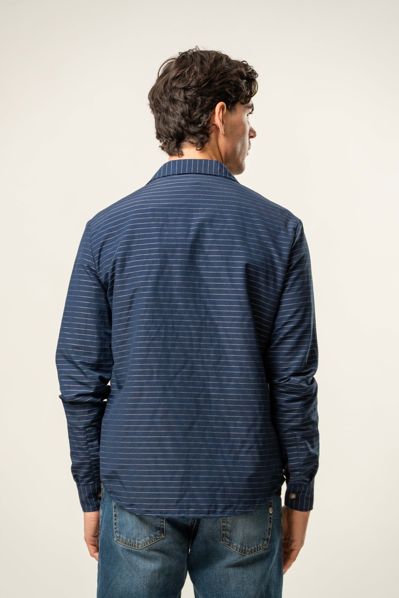 Giacca camicia uomo a righe sottili blu