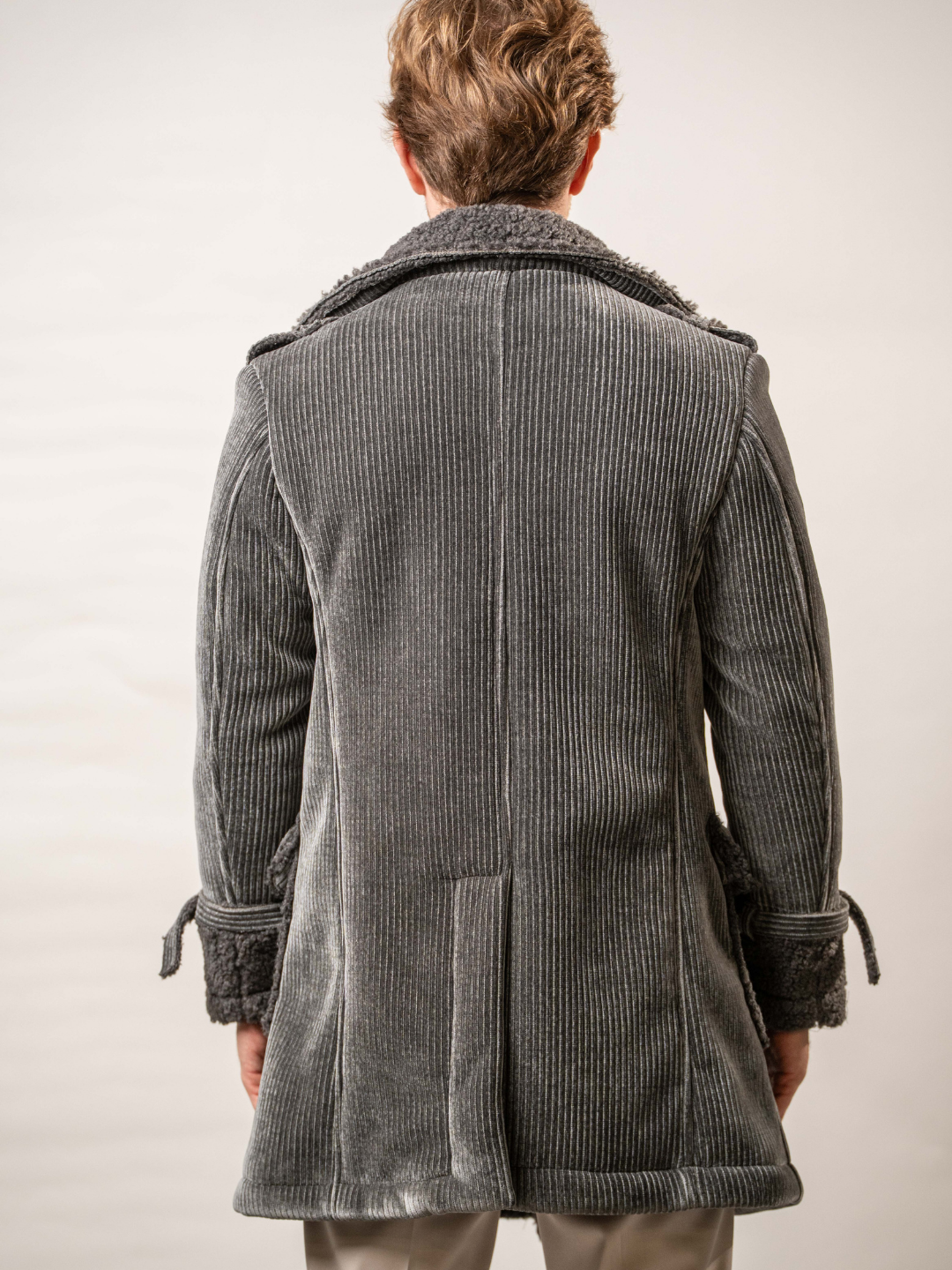 Cappotto doppiopetto in mix velluto – Karl Mommoo