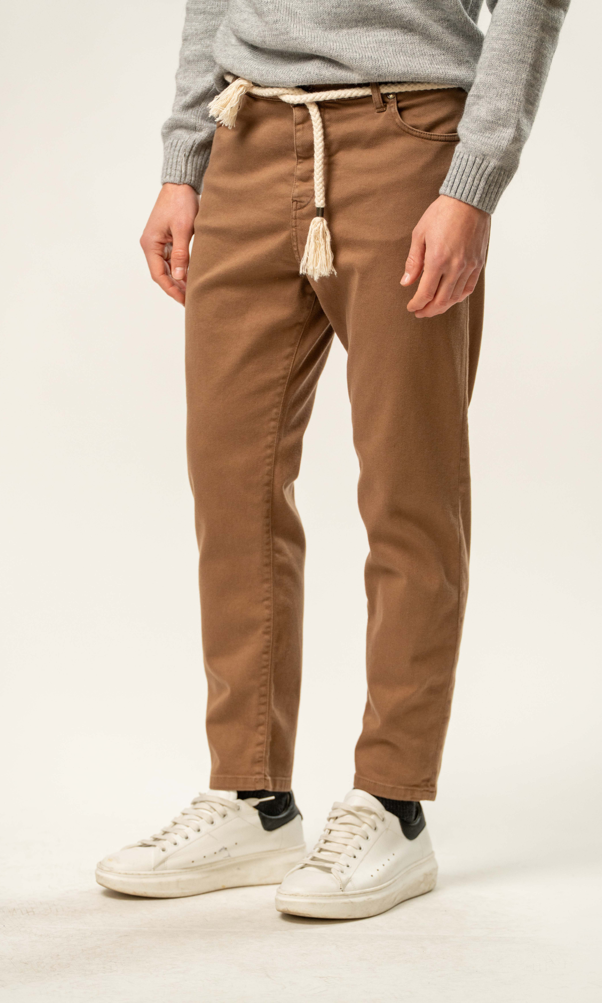 Jeans uomo cropped alla caviglia