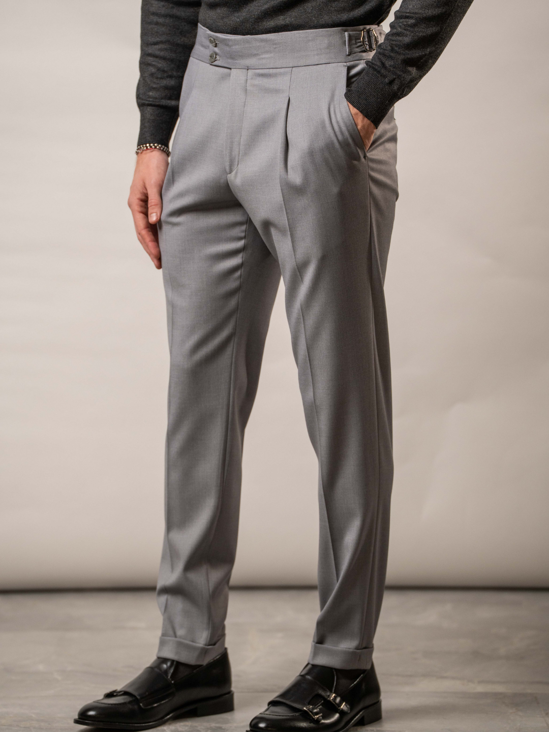 Pantalone con pinces – Karl Mommoo