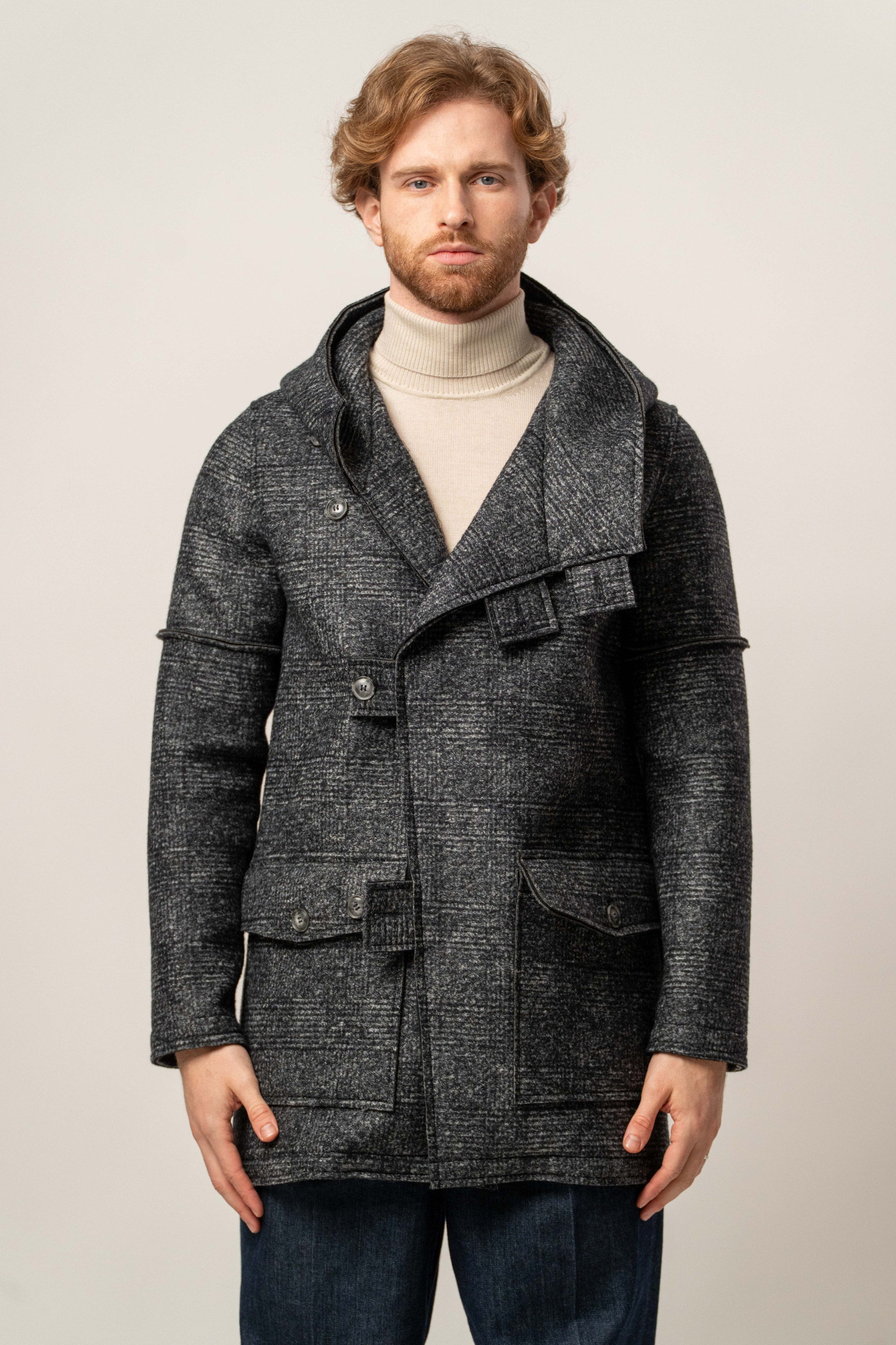 Cappotto con cappuccio effetto lana e tagli vivi – Karl Mommoo