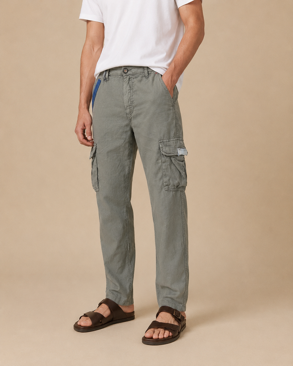 Pantalone cargo con inserti in denim