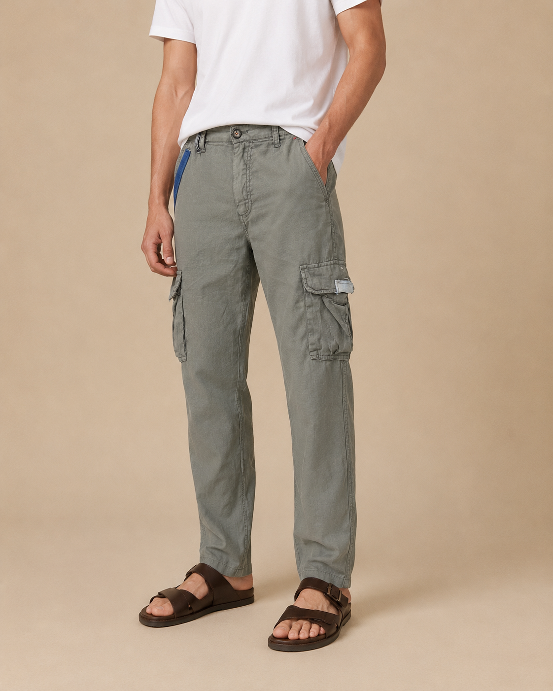 Pantalone cargo con inserti in denim