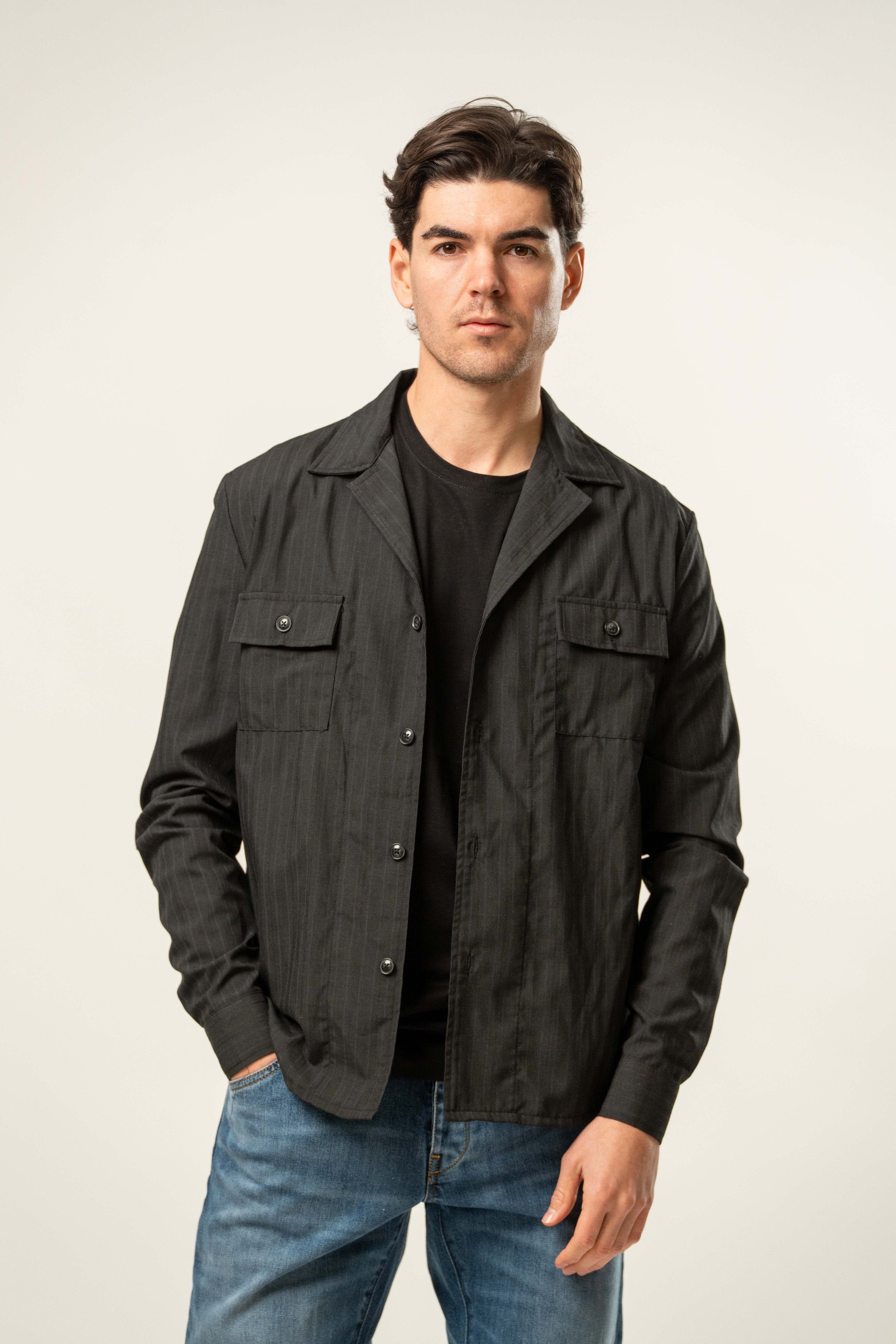 Giacca uomo in tessuto gessato nero modello casual