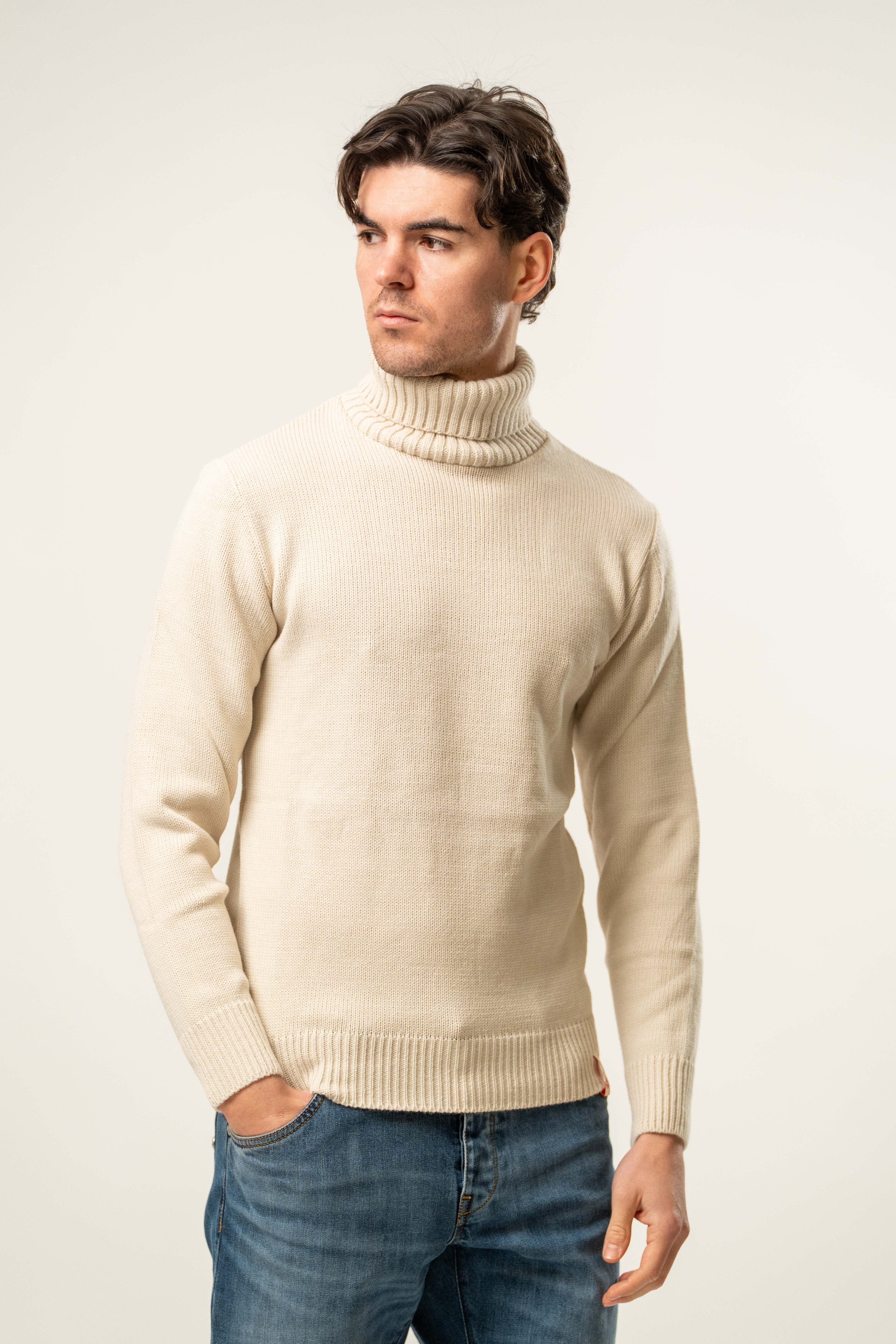 Maglia uomo dolcevita in maglia panna