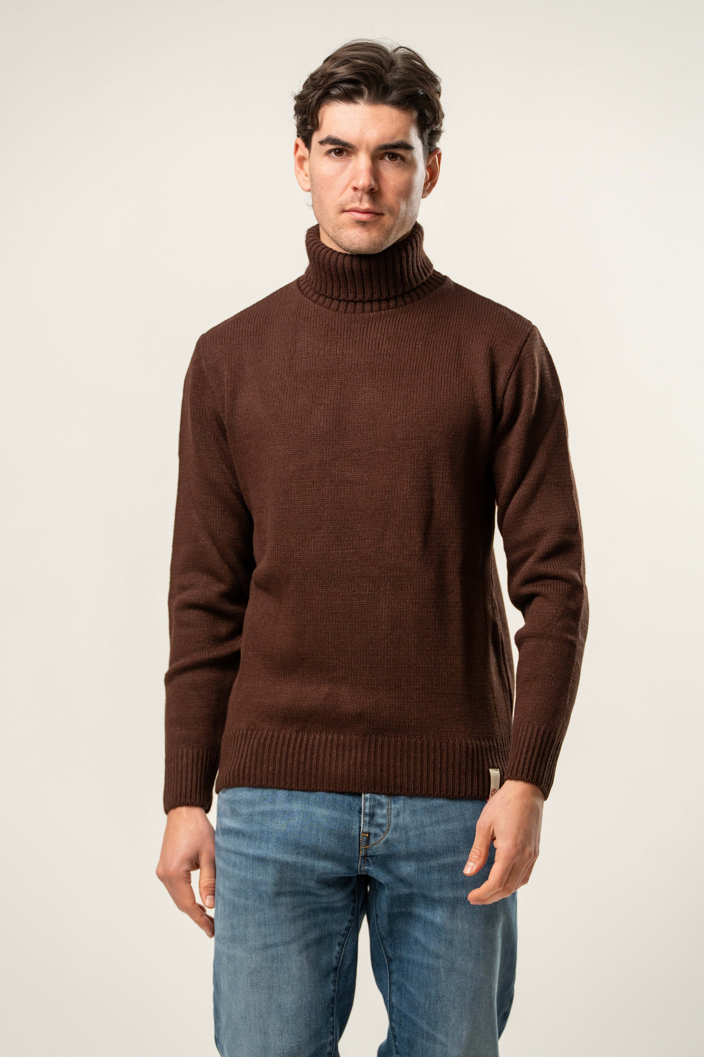 Maglia uomo dolcevita in maglia marrone