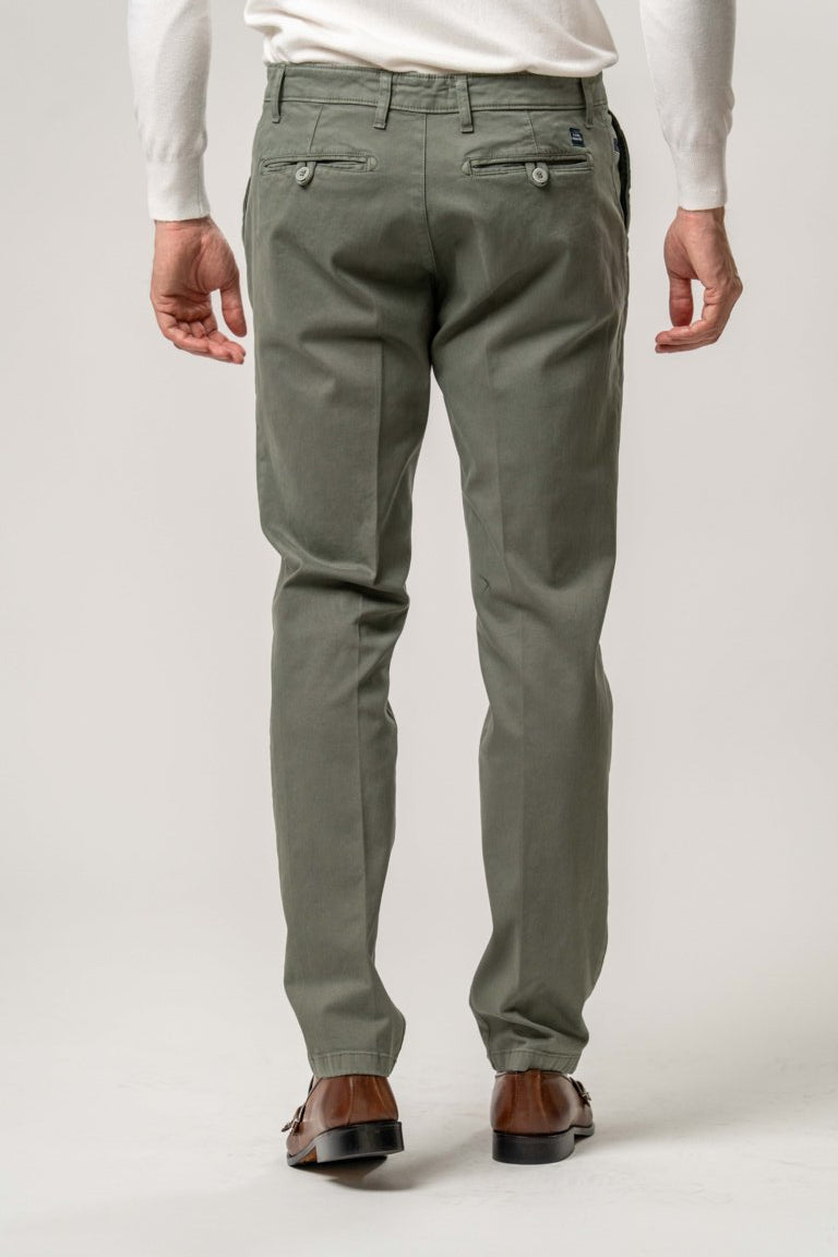Pantalone Chino