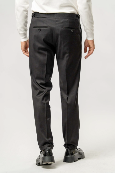 Pantalone Uomo con Pinces e Stringenti –nero